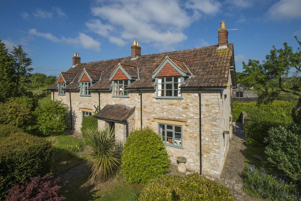 West Hatch, Taunton, Somerset, TA3 4 bed detached house for sale £