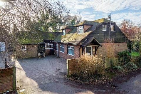6 bedroom detached house to rent - Denstead Lane, Chartham Hatch, Canterbury