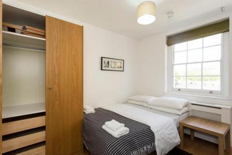 Studio to rent, North Gower Street, Euston, London, NW1