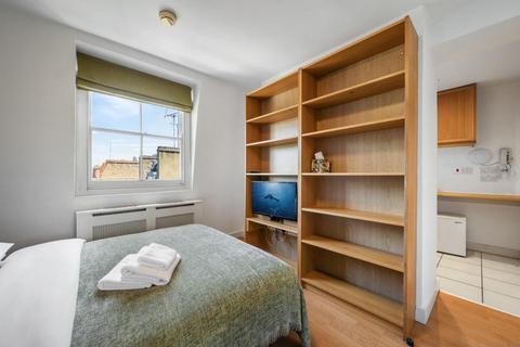 Studio to rent, North Gower Street, Euston, London, NW1