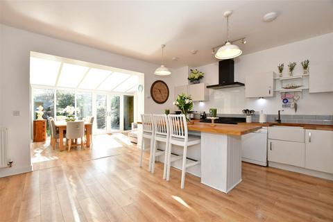 3 Nuthatch Drive, Newhall, Harlow, CM17 9GE