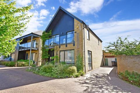 3 Nuthatch Drive, Newhall, Harlow, CM17 9GE