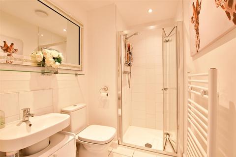 3 Nuthatch Drive, Newhall, Harlow, CM17 9GE