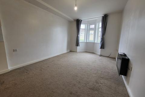 2 bedroom flat for sale, Fairfield Place, Winlaton, Blaydon-on-Tyne, Newcastle, NE21 5QF