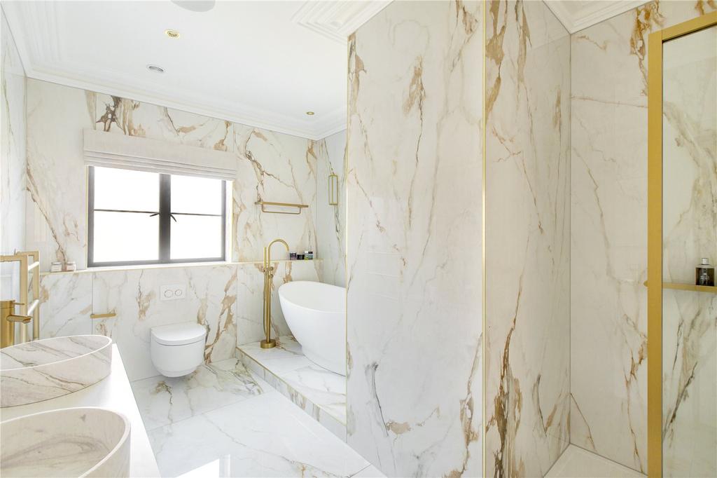 Main Bathroom