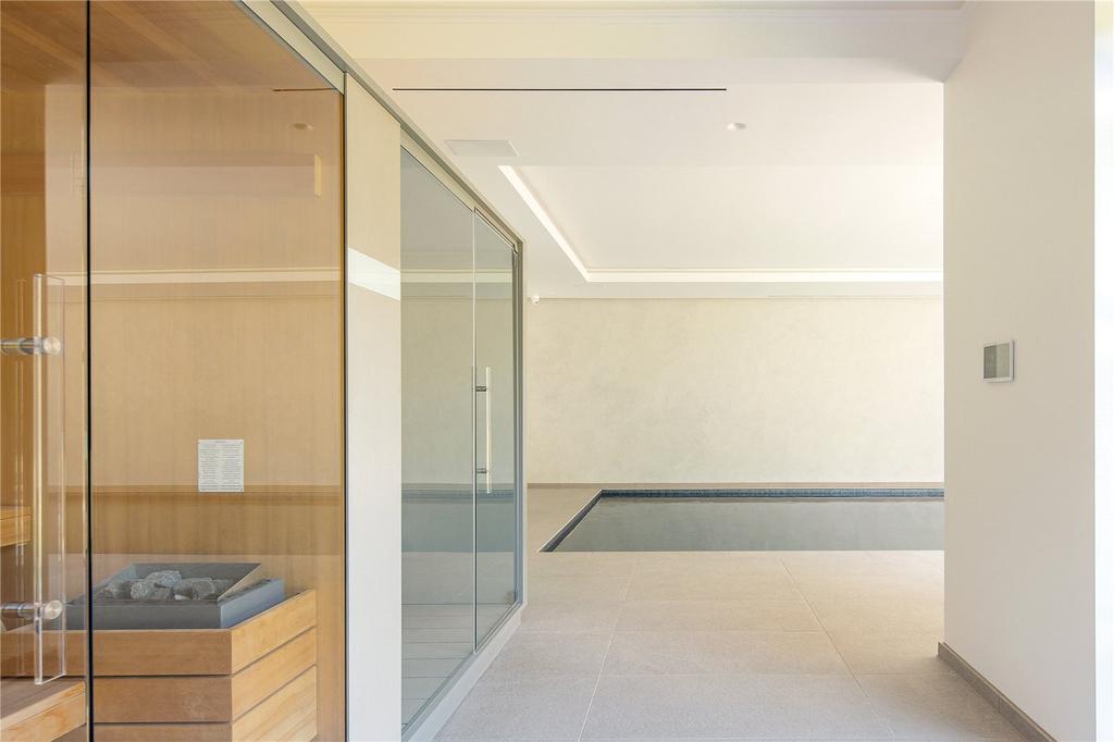 Steam Room &amp; Sauna