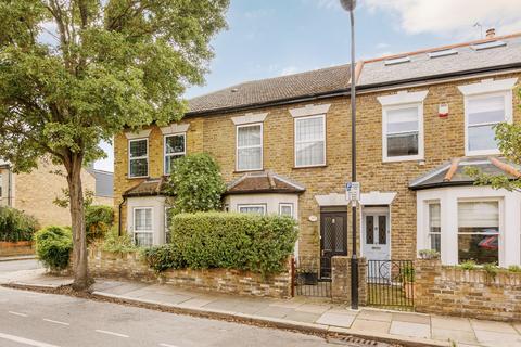 5 Bostonthorpe Road, London, W7 2HA
