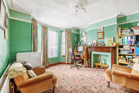 5 Bostonthorpe Road, London, W7 2HA