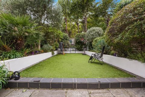 32 Orlando Road, London, SW4 0LF
