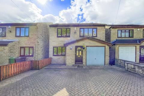 4 bedroom detached house for sale, Brookroyd Lane, Birstall