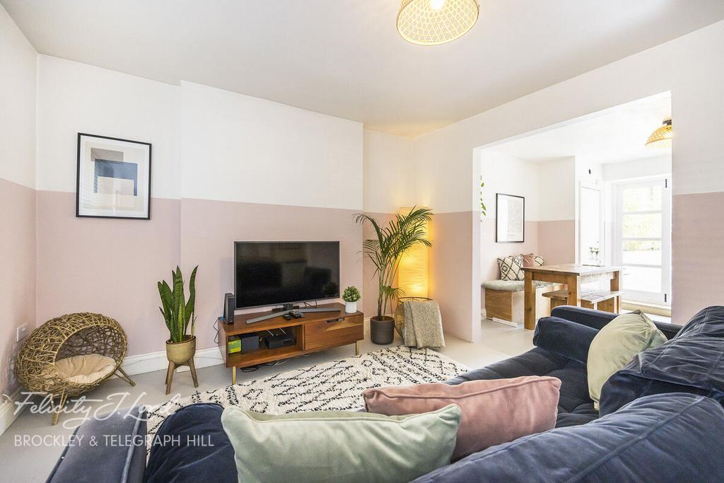 St Donatts Road, New Cross 2 bed apartment £625,000