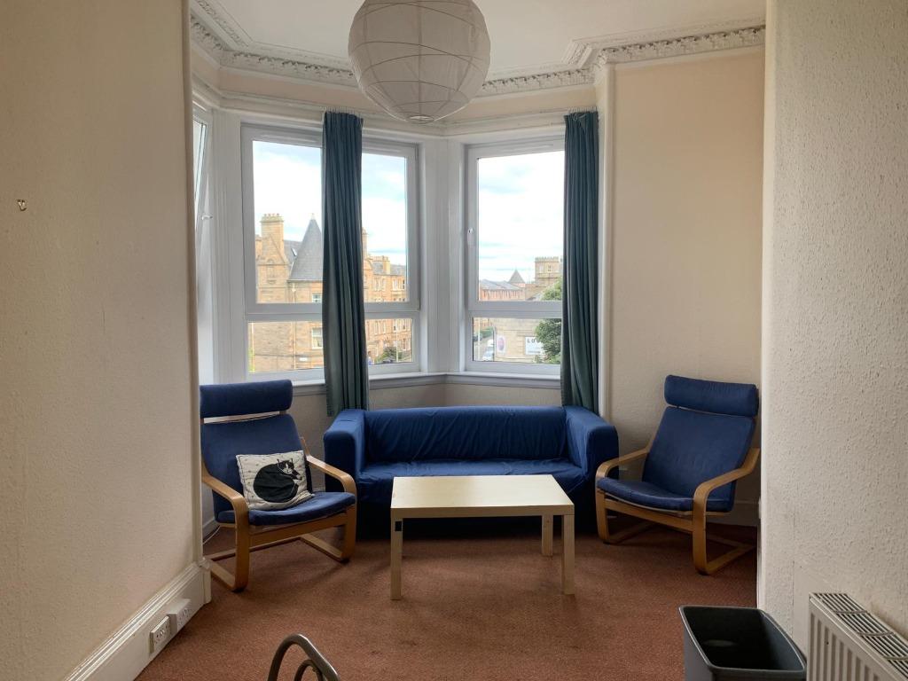 Appin Terrace, Slateford, Edinburgh, EH14 3 bed flat £2,115 pcm (£488 pw)