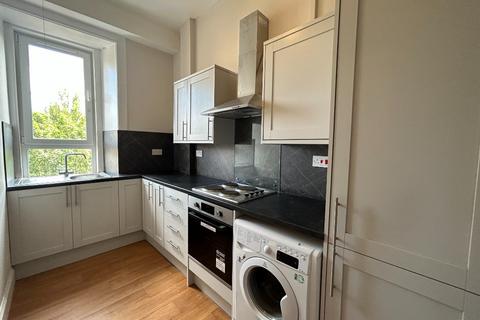 3 bedroom flat to rent, Appin Terrace, Slateford, Edinburgh, EH14