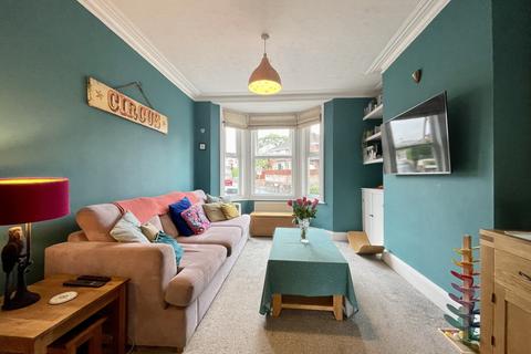 114 Buddle Lane, Exeter, EX4 1JL