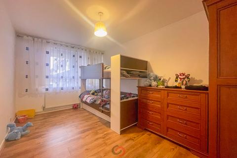1 bedroom in a flat share to rent, Pembroke Street, London  N1