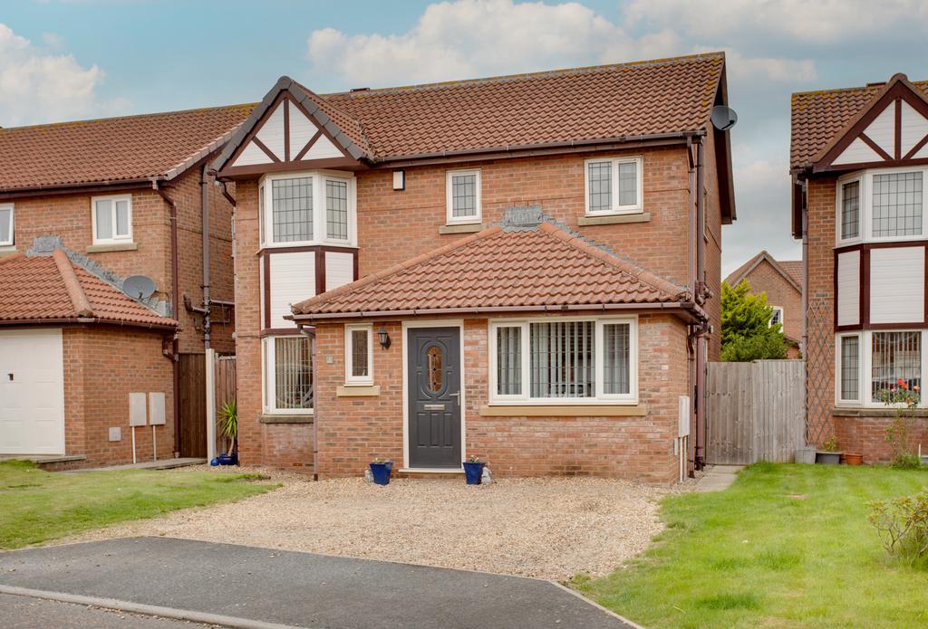 Buckthorn Place, Preesall, PoultonleFylde, FY6 3 bed detached house