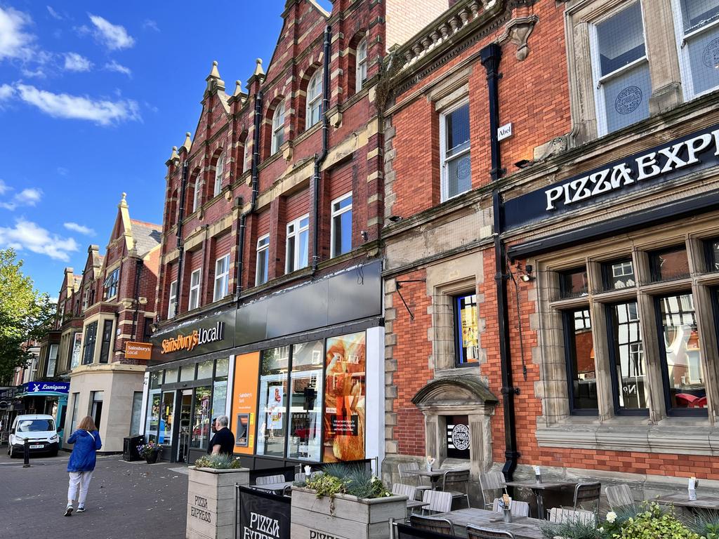 Clifton Street, Lytham St. Annes, FY8 2 bed apartment for sale £165,000