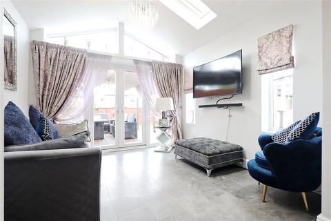 3 bedroom semi-detached house for sale, Madison Crescent, Bexleyheath, Kent, DA7