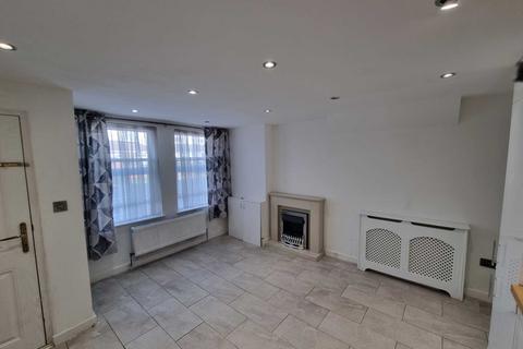 1 bedroom maisonette for sale, Southgate Road,Potters Bar