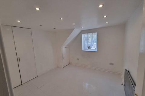 1 bedroom maisonette for sale, Southgate Road,Potters Bar