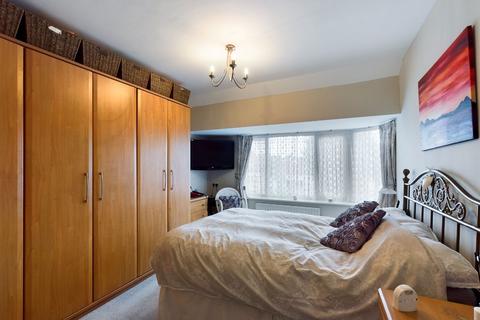 12 Benhurst Gardens, South Croydon, CR2 8NS