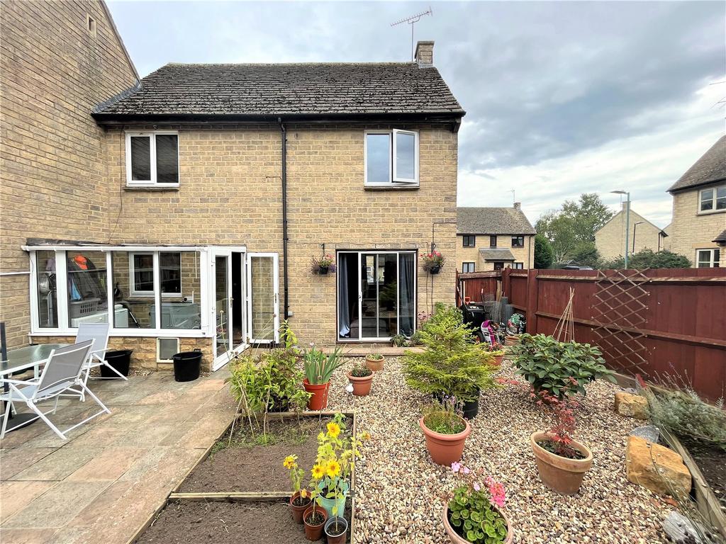 Ward Road Northleach Cheltenham Gloucestershire Gl54 3 Bed Semi