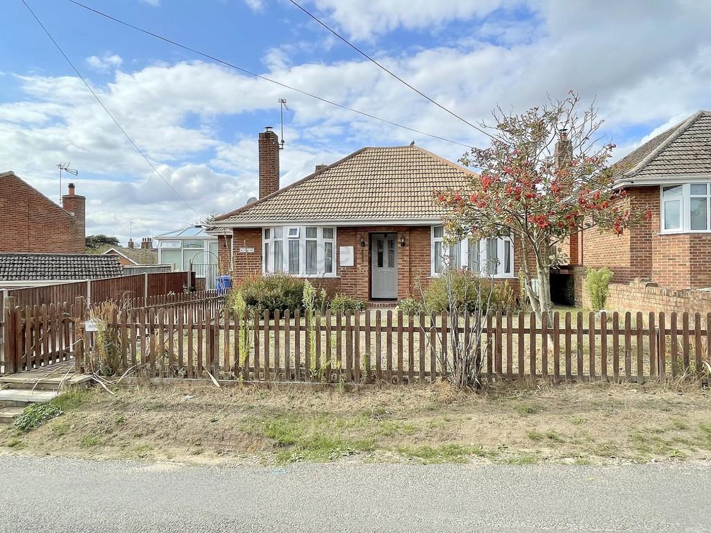 Green Lane, Kessingland, Lowestoft 2 bed detached bungalow for sale £
