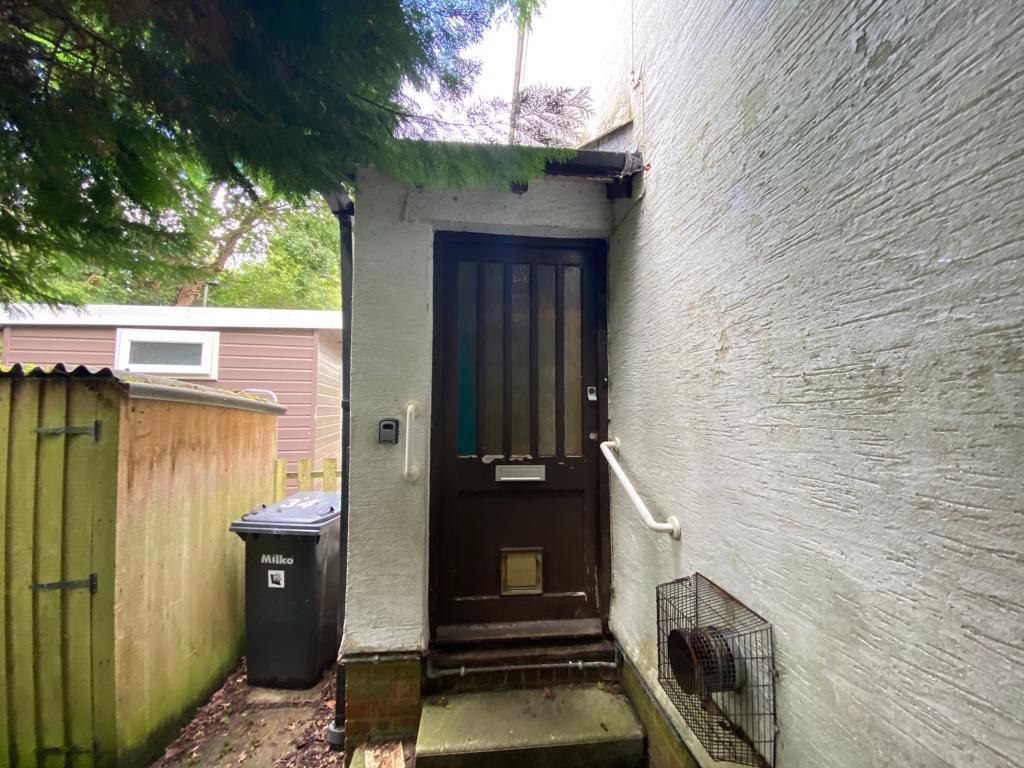 34 Queensland Drive, Exeter, EX4 1 bed end of terrace house £135,000