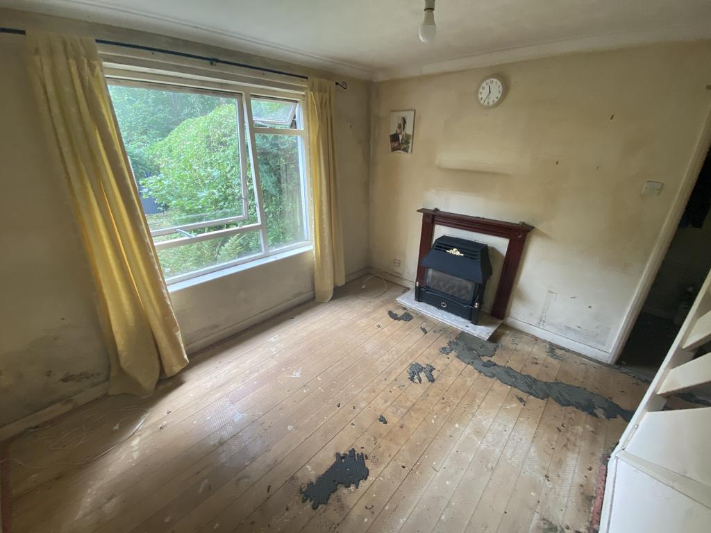 34 Queensland Drive, Exeter, EX4 1 bed end of terrace house £135,000