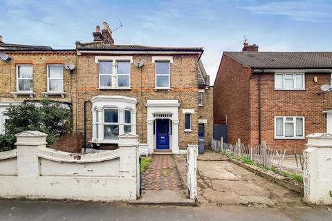 23 Borthwick Road, London, E15 1UD