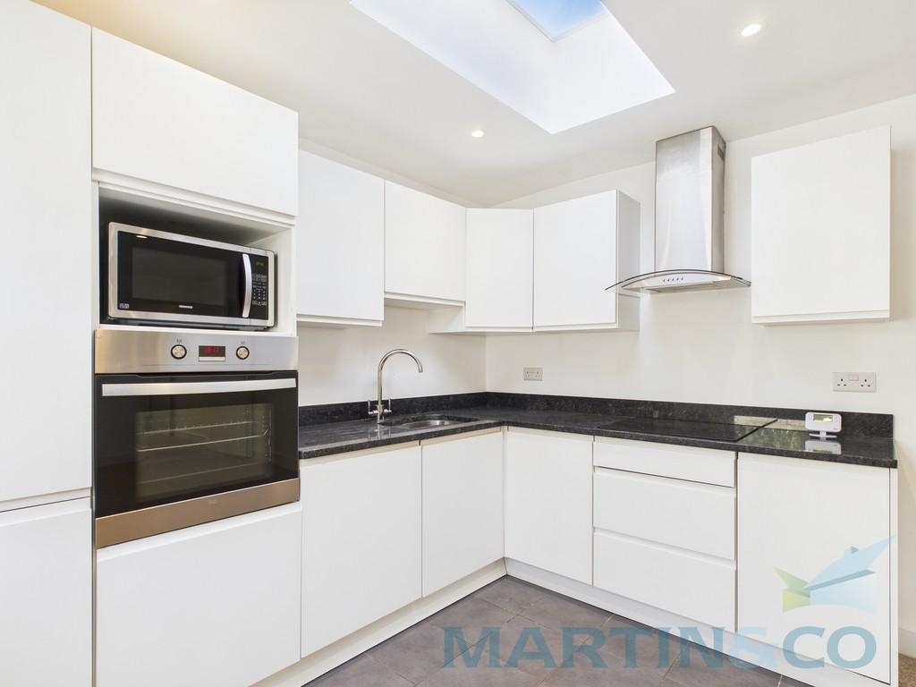 Kitchen Pic 1