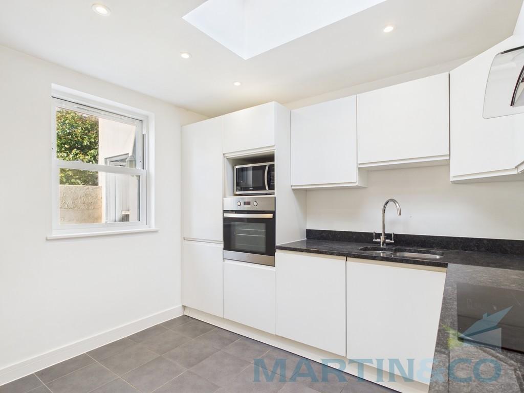 Kitchen Pic 2