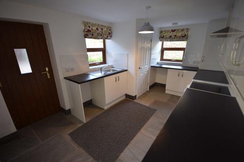 3 bedroom semi-detached house to rent, Church Road, Brown Edge