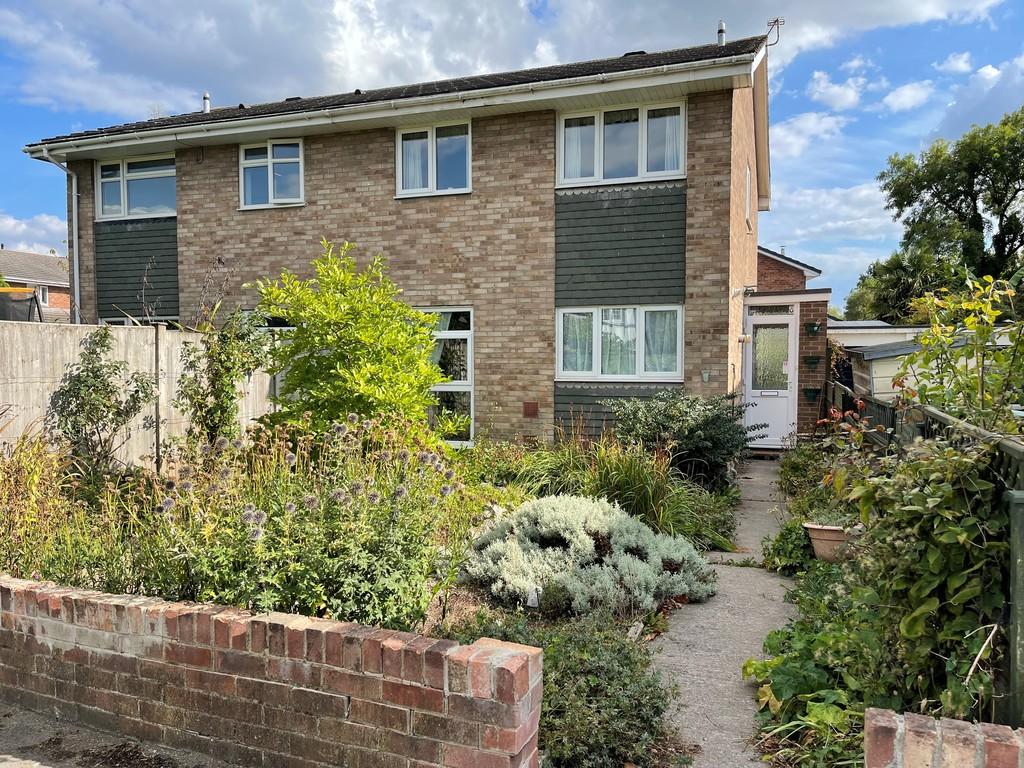 Horsecastle Close, Yatton 3 bed semidetached house £279,950