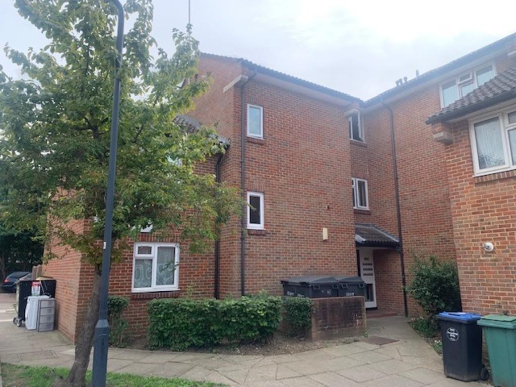 Wilson Close, Wembley 1 bed flat for sale £279,950