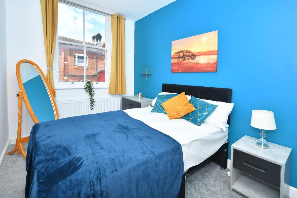 Westport Road, StokeonTrent 1 bed detached house £550 pcm (£127 pw) Westport Road, StokeonTrent 1 bed detached house £550 pcm (£127 pw)