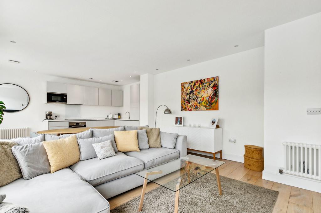 Bardolph Road, Richmond, Surrey 2 bed flat £600,000