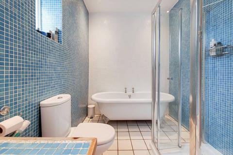 Flat 2, 25 Hornsey Lane Gardens, London, N6 5NX