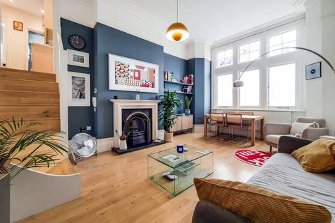 Flat 2, 25 Hornsey Lane Gardens, London, N6 5NX