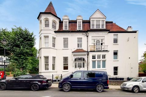 Flat 2, 25 Hornsey Lane Gardens, London, N6 5NX