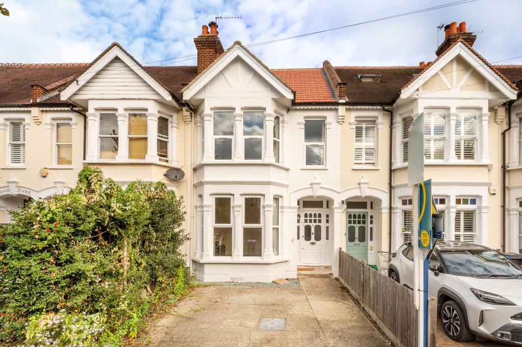 Coombe Gardens, New Malden, KT3 4 bed house £3,300 pcm (£762 pw)