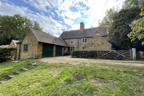 4 bedroom detached house to rent, Woodyard Cottage, Fawsley, Daventry, Northamptonshire