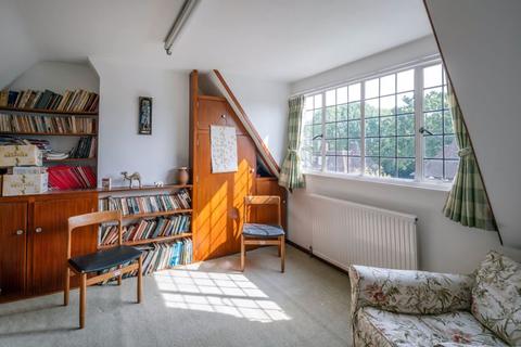 31 Southway, London, NW11 6RX