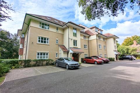 2 bedroom apartment to rent, Chine Crescent Road, Bournemouth, BH2