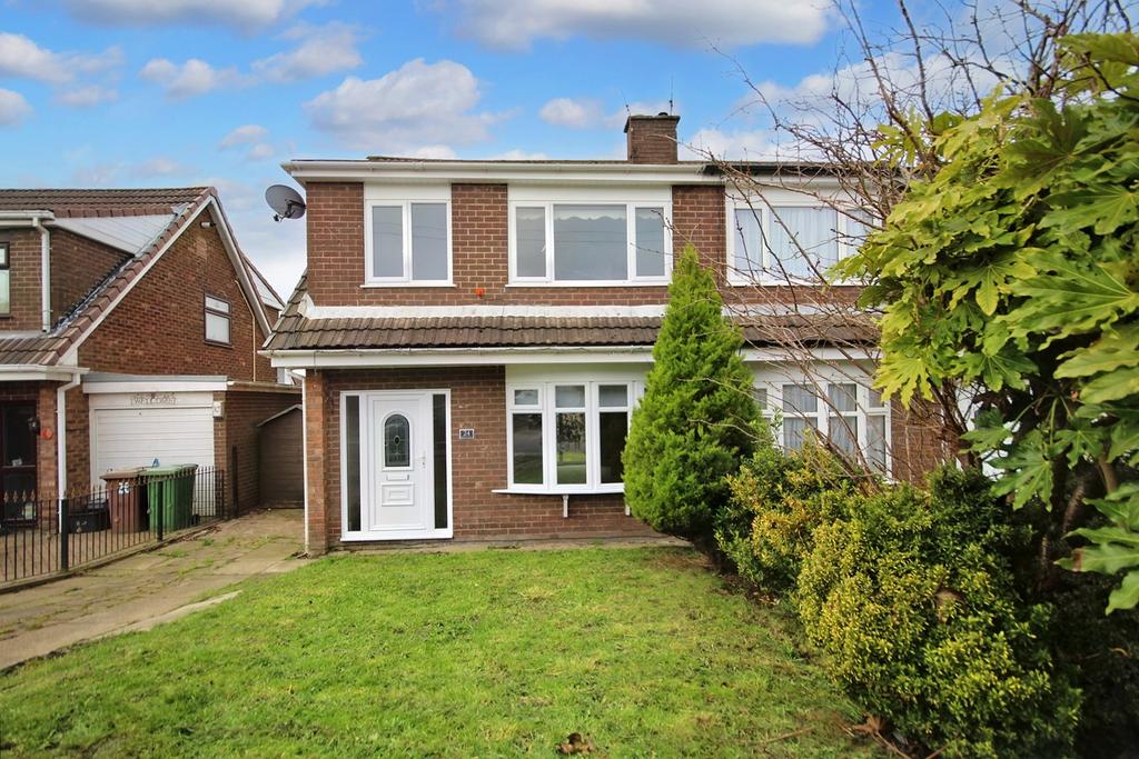 Barwell Avenue, St Helens, WA11 3 bed semidetached house £165,000