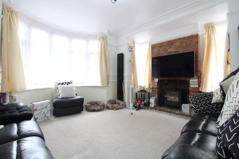 4 bedroom end of terrace house for sale, Kingston Road, Luton