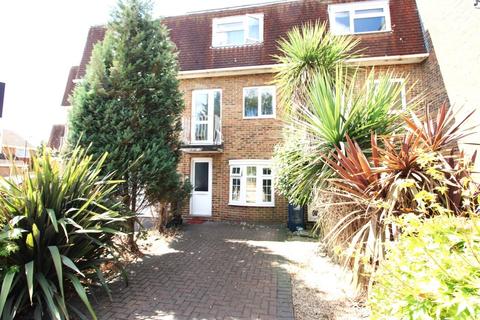 4 bedroom apartment for sale - Almond Avenue, Ealing