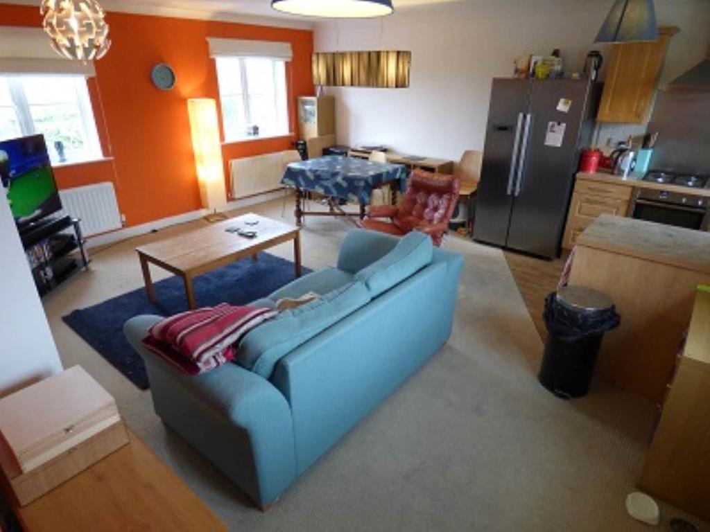 Marleys Way, Frome, Somerset 2 bed house £950 pcm (£219 pw)