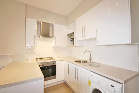 2 bedroom apartment to rent, Chiswick High Road, London, W4