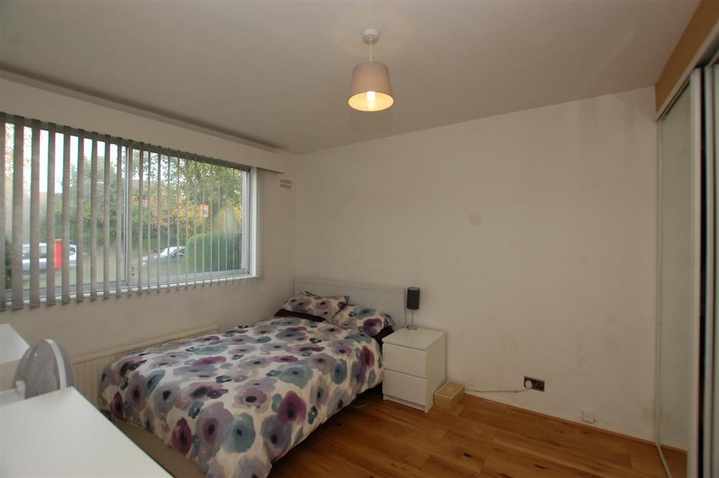 Bedroom 1.JPG